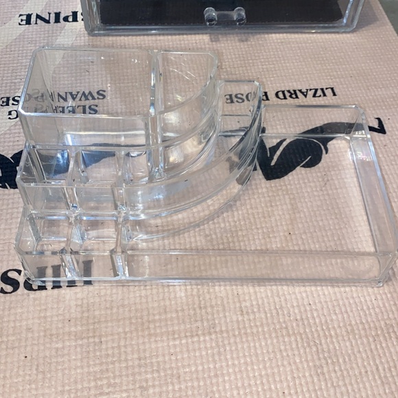 Storage Container - Picture 3 of 8